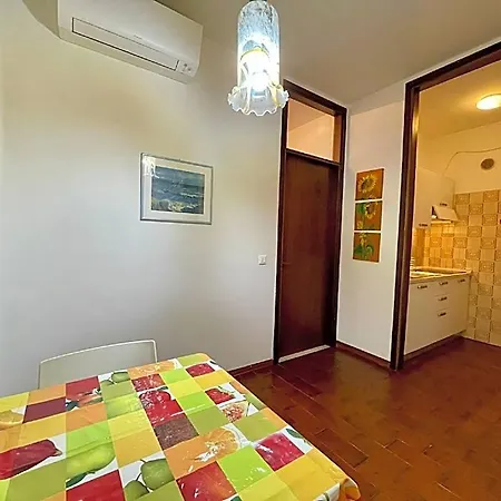 Apartmán Near The With Swimming Pool *